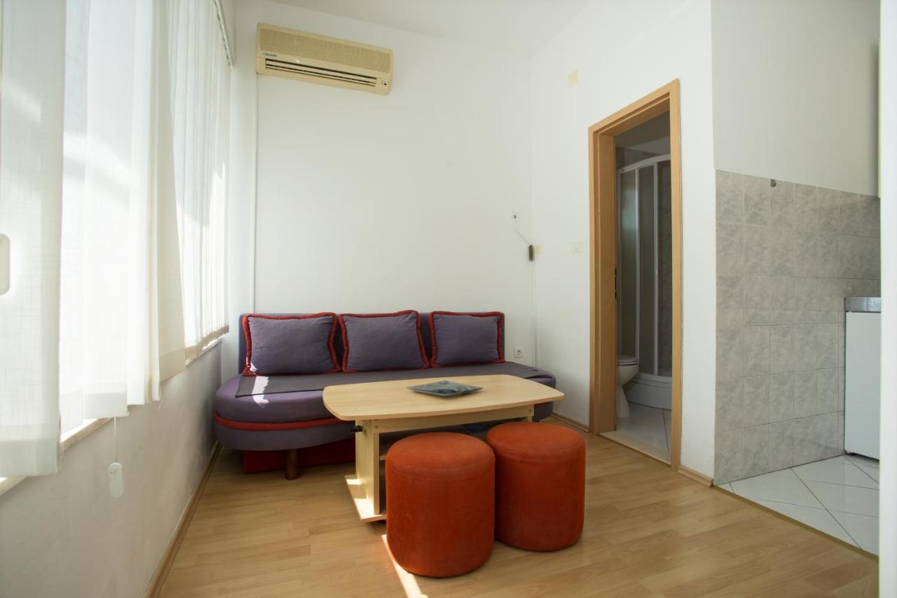 Beach Studio Apartment Ivana Kastela Luaran gambar